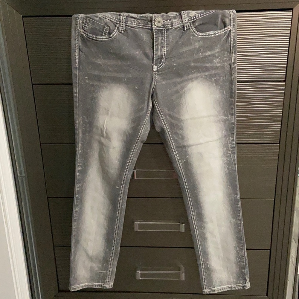 Ariya Jeans